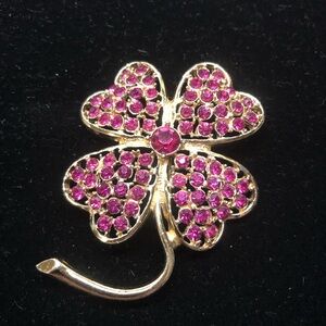 Vintage Sarah Coventry rhinestone clover brooch